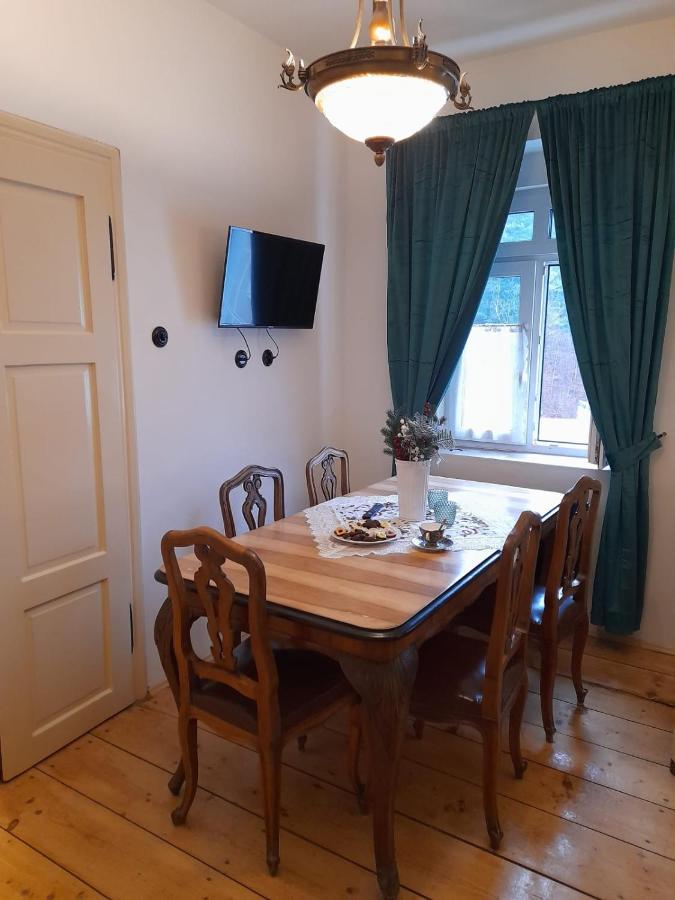 Zlata Leta - Apartmanovy Dum ヤーヒモフ エクステリア 写真