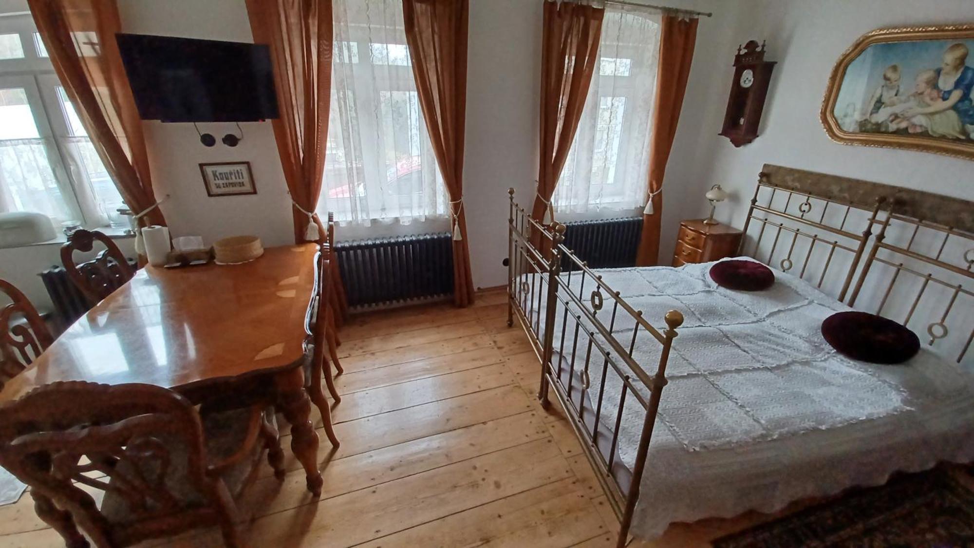 Zlata Leta - Apartmanovy Dum ヤーヒモフ エクステリア 写真